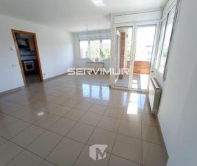 Etagenwohnung  Carrer de l'eix de l'onze de setembre. Pis zona universitat