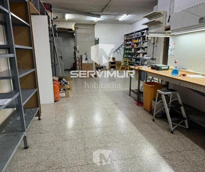 Foto a54e1c13-b3ea-4dab-b35f-caba097140c7. Affitto locale commerciale in Estadi-Santa Anna Vic