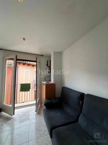 Foto efc714e5-35b8-4252-8c0e-cf23bf37e247. Etagenwohnung mit heizung in Nord Vic