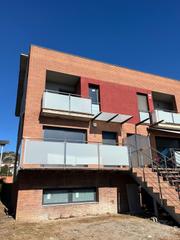 Maison à Sant Vicenç de Torelló. Espectacular casa a tres vientos con jardín y obra nueva en sant