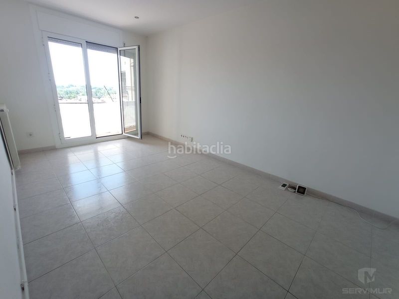 Foto e3ee9b91-48b6-42d1-b9ed-2fce84986272. Piso  céntrico en Torelló