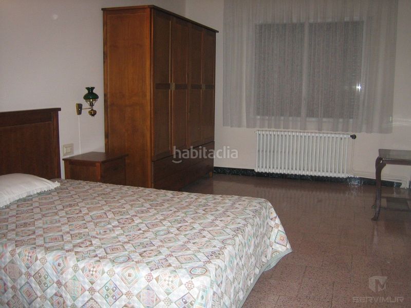 Foto b12d4b1f-0df8-431c-ab52-25f318079a84. Casa adossada a Manlleu