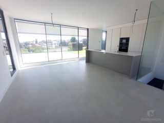 Duplex  Escoles. Dúplex invertido exclusivo