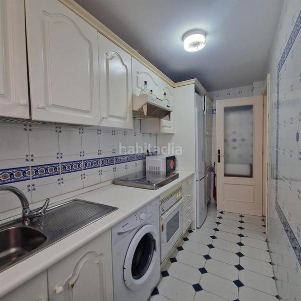 Foto 2329103d-7e81-4a5d-a164-dc32b10514e2. Apartament amb piscina a Centro Nerja