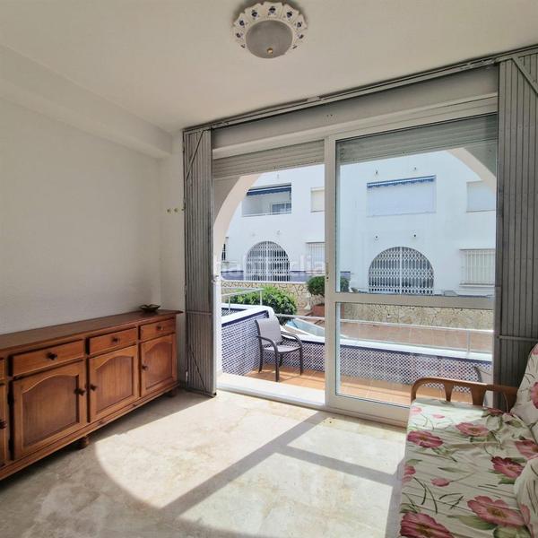 Foto 7d351597-6fdf-4281-a392-71df0cf045c5. Apartament amb piscina a Centro Nerja