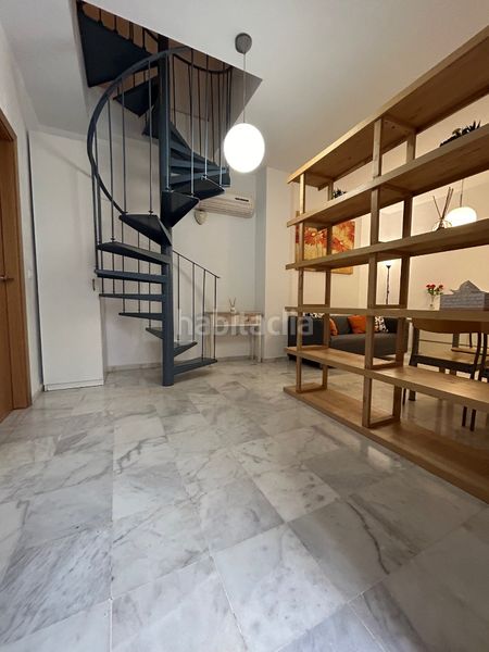 Foto f32fa3c7-7cfe-47f7-ac96-7ac1429a3d66. Location duplex avec chauffage dans San Lorenzo Sevilla