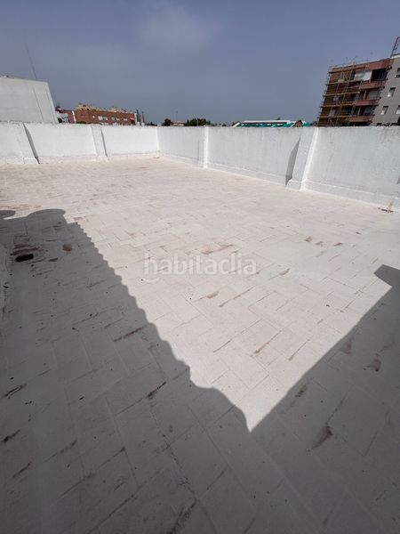 Foto 25929ad7-90f5-4075-b72f-d84f23eec890. Àtic amb aparcament piscina a Bami - La Estrella Sevilla