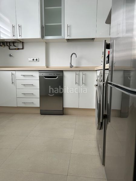 Foto df9edac5-0556-4e5a-9f77-79bb342945c4. Location duplex avec chauffage parking dans Santa Catalina Sevilla