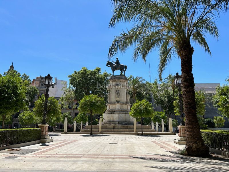 Foto b631ae26-79e8-4939-9c22-b218c19ea23a. Aparcament cotxe a Arenal - Museo Sevilla