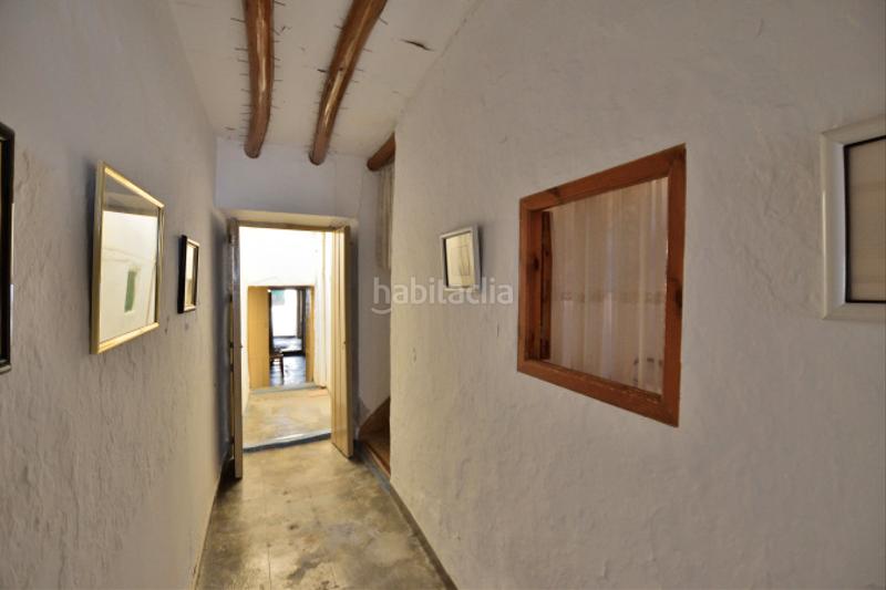 Foto a95975f7-a6a4-4a8b-ab9e-172ccfcea503. Casa adossada a Cuevas del Becerro