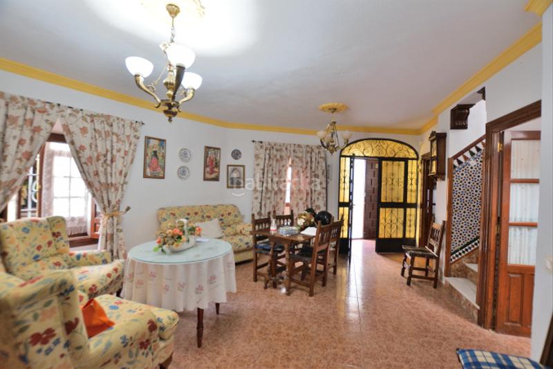 Foto c7bb52fc-47a0-45b4-a29e-4669e0366251. Reihenhaus mit parking in La Ciudad Ronda