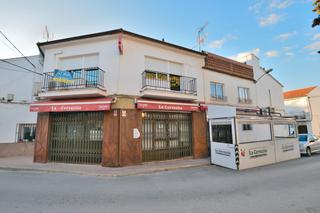 Maison jumelée à San Cristóbal. ¡descubre esta increíble oportunidad en san cristóbal! local + v