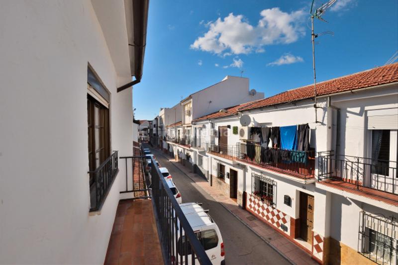 Foto a029a215-1b7c-431d-a8f8-23cc03456c4b. Casa aparellada a San Cristóbal Ronda