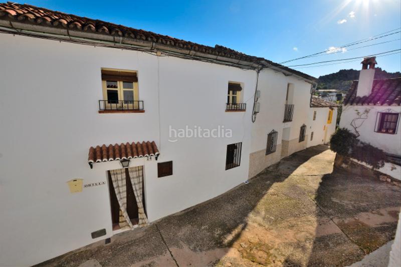 Foto 0fd2b33d-50d0-41f2-8d1e-58914db6f923. Casa pareada en calle peñas 13 casa pareada en venta en Montejaque