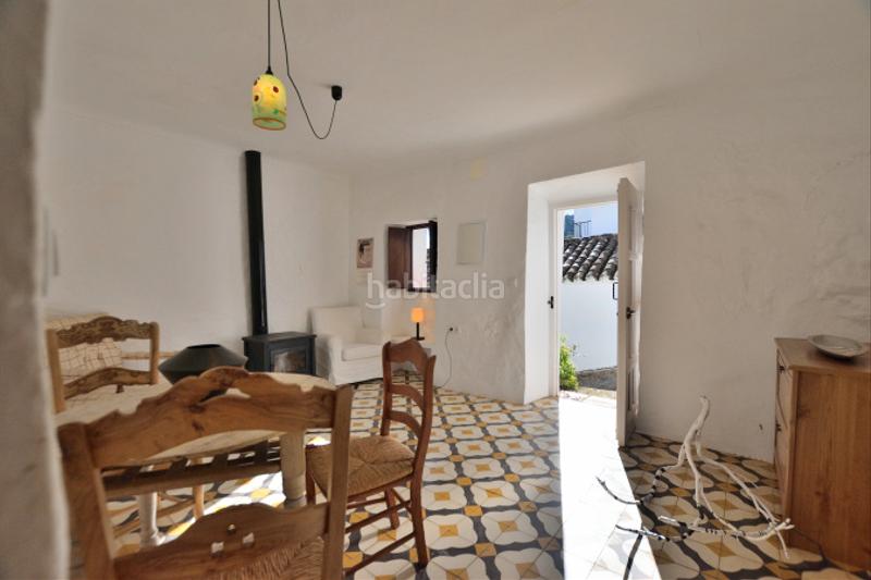 Foto 590d04bd-7a37-45a0-b53a-78589c218c48. Casa pareada en calle peñas 13 casa pareada en venta en Montejaque