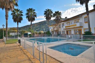 Casa adossada a Benaoján. Adosado en venta en el corazón de la naturaleza