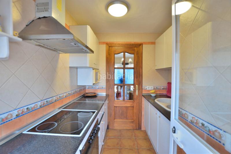 Foto 33a3bc21-b96c-435c-9426-2f16dcb0ee3f. Piso perfecto para quienes buscan buena ubicación con todo lo necesario para vivir en Ronda