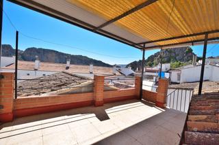 Casa adossada en Montejaque. descubre tu nuevo hogar en montejaque, un encantador chalet ado