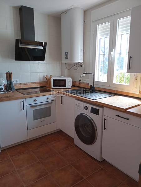 Foto c7038147-b6b2-4dd0-8dc0-97dcdabbc887. Rent semi detached house in Montejaque