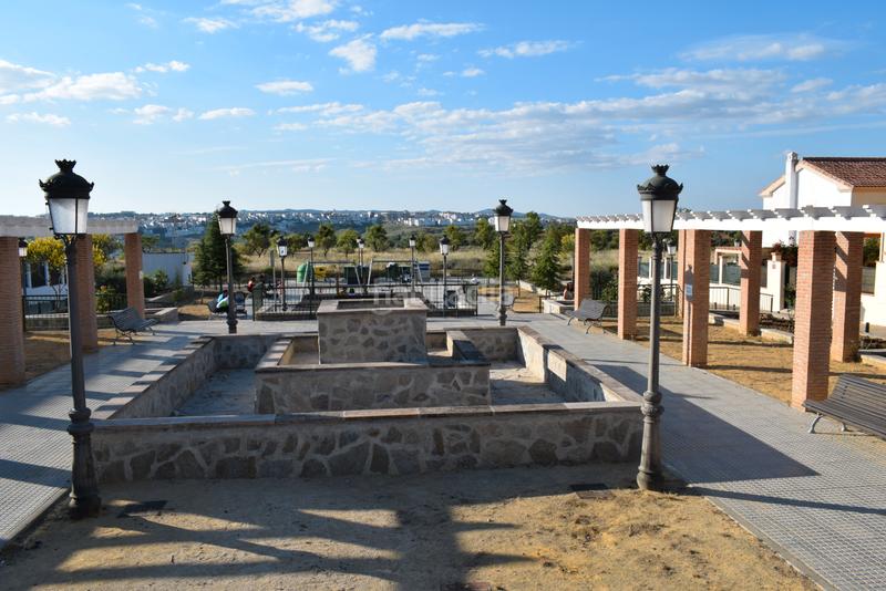 Foto 88f74dbf-47cc-4d89-b160-bdc25cb8dc5f. Casa adosada  en arenal con sótano y barbacoa en Ronda