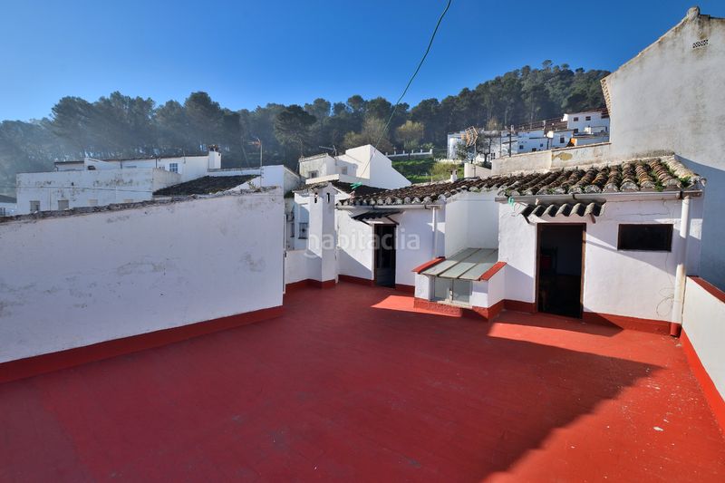 Foto dfa1487c-d6e3-49f8-9ae6-3e263044c8b1. Casa adossada amb aparcament a Gastor (El)