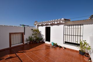 Casa adossada  Calle virgen inmaculada. ¡ideal casa familiar a 10 minutos a pie del centro de ronda!