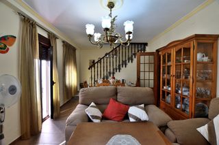 Casa adossada  Calle virgen inmaculada. ¡ideal casa familiar a 10 minutos a pie del centro de ronda!
