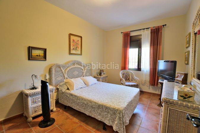 Foto 17ff1063-d3d2-4038-8040-ae47faccd0b9. Masia amb xemeneia aparcament piscina a Arriate