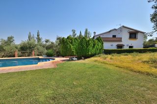 Bauernhof in Arriate. Finca rústica en venta en arriate