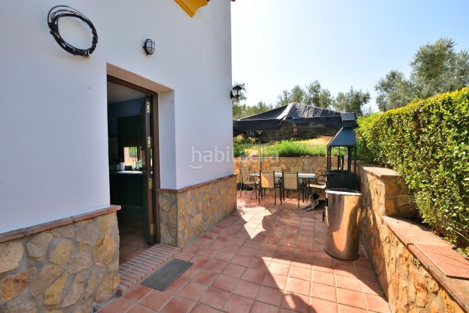 Foto a92018c0-0b00-47bd-96c3-37732f4da6d3. Masia amb xemeneia aparcament piscina a Arriate