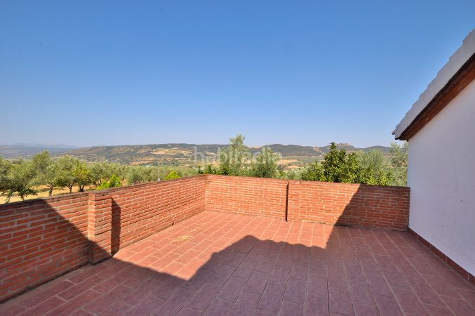 Foto d28782bf-bb45-4b75-9809-c023aebb9a49. Masia amb xemeneia aparcament piscina a Arriate