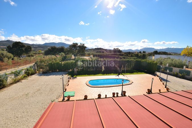 Foto 34410d15-71a5-4658-82c6-d2aa9fa577fe. Masía finca rústica en venta en Partidas Norte en Ronda