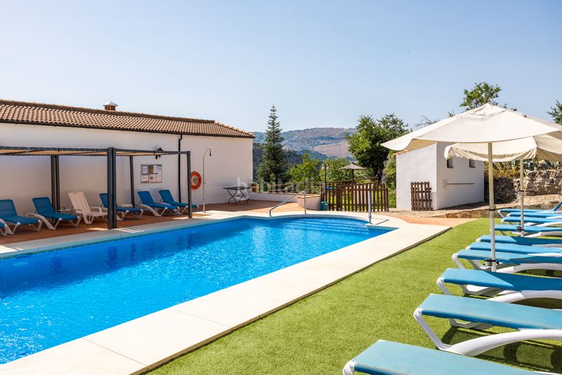 Foto d841f418-e929-4358-8aed-3eba0abaa475. Masia amb xemeneia aparcament piscina a Montejaque