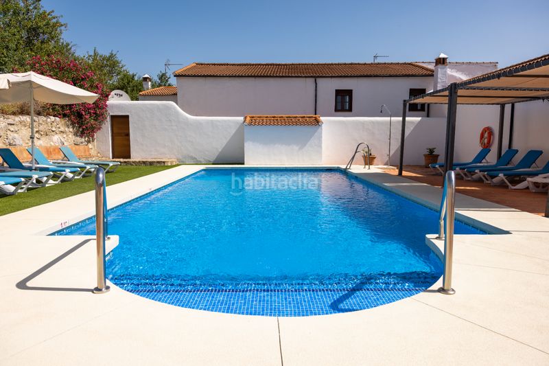 Foto e5b5222a-7b5f-4ecb-ba7f-f0beef303b8f. Masia amb xemeneia aparcament piscina a Montejaque