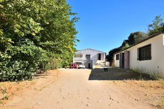 Bâtiment à usage industriel  Lugar partido rural los frontones. Finca rústica avícola con vivienda con piscina integrada