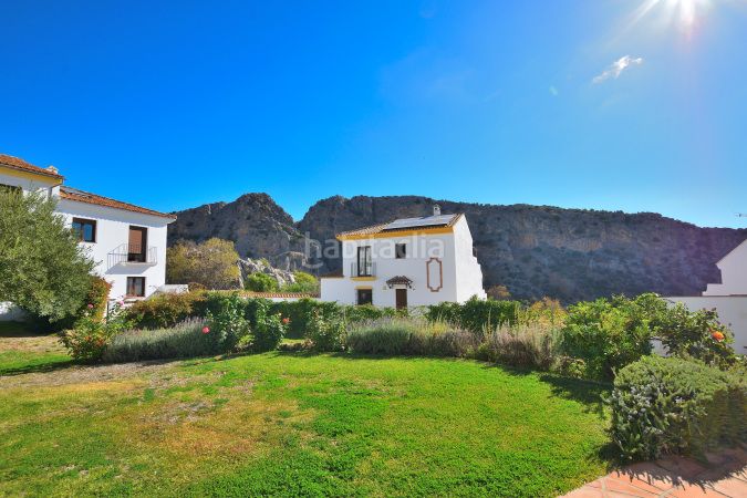 Foto 72d09369-475c-41d3-a001-ab0ce1130758. Casa adossada a calle el peñoncillo 9d a Montejaque
