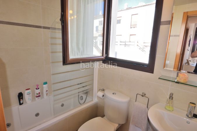 Foto fc29f22f-f452-4d21-82ec-a291e6bad83f. Casa adossada a calle el peñoncillo 9d a Montejaque