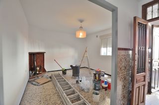 Casa adossada  Calle martinete. Oportunidad con muchísimo potencial en san rafael