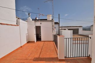 Semi detached house  Calle san ildefonso. Encantador chalet adosado en olvera con amplias posibilidades