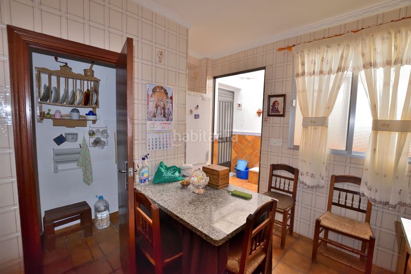 Foto abe99278-b391-4ef3-b939-51fdc76d7edd. Casa adossada a Olvera