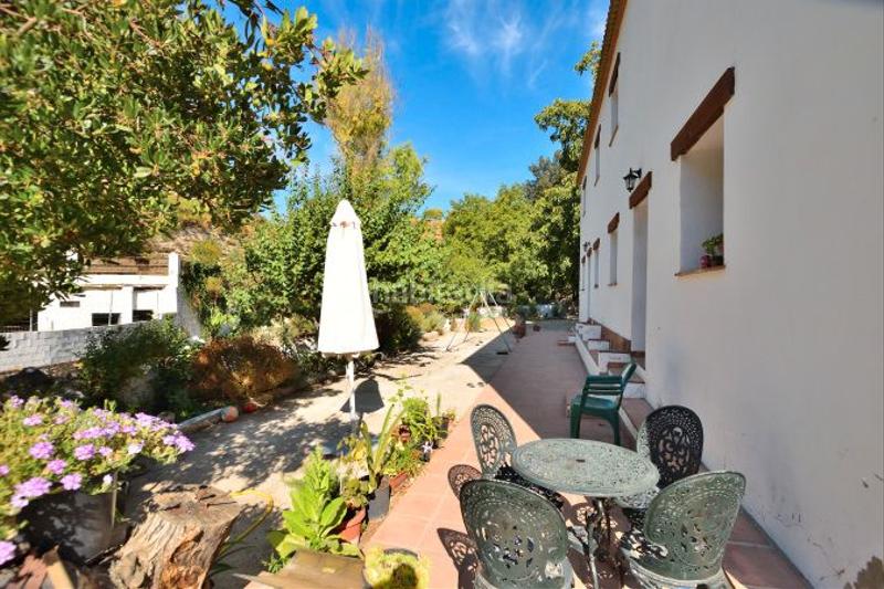 Foto 39d48116-88f4-49b2-8cb0-d9e3fc73cefe. Masia amb aparcament a Arriate