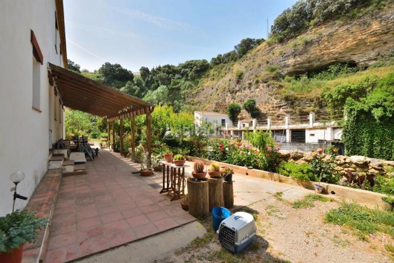 Foto 4387f2a9-2416-45a2-9ac9-ee92415a04d5. Masia amb aparcament a Arriate