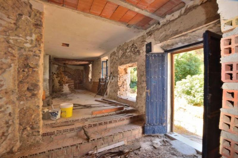 Foto a5c3d69d-51e3-405c-ba71-3b320082587a. Masia amb aparcament a Arriate