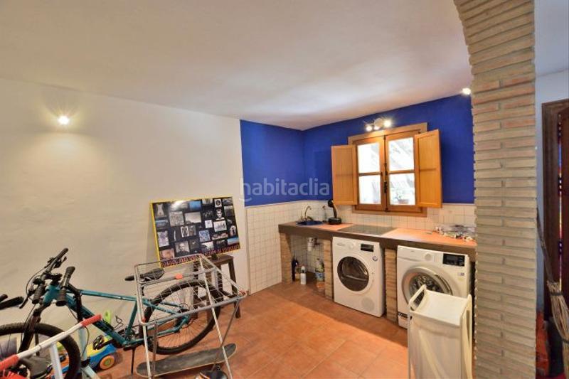 Foto c759c366-8637-43c0-b71e-afac21e868c4. Masia amb aparcament a Arriate