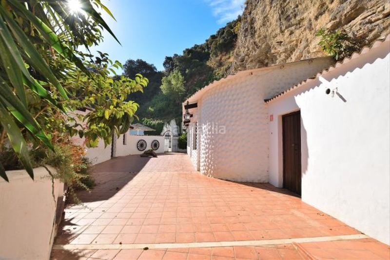 Foto cc393cd7-e018-4cae-a16d-aae12b2998ee. Masia amb aparcament a Arriate