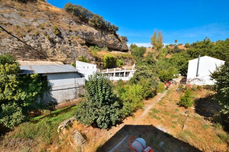 Foto d995fabc-3b7d-42cd-9d91-a6e828cd9318. Masia amb aparcament a Arriate