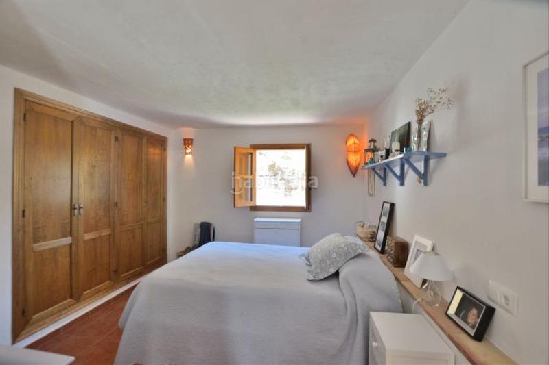 Foto f85b26eb-bcbf-40b0-952b-df7e67ea67e4. Masia amb aparcament a Arriate