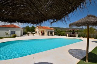 Masia a Partidas Norte. ¡descubre el encanto de una finca rústica en el llano de la cruz