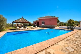 Masia en Partidas Norte. Fantstica villa, situada en una zona tranquila y residencial, c