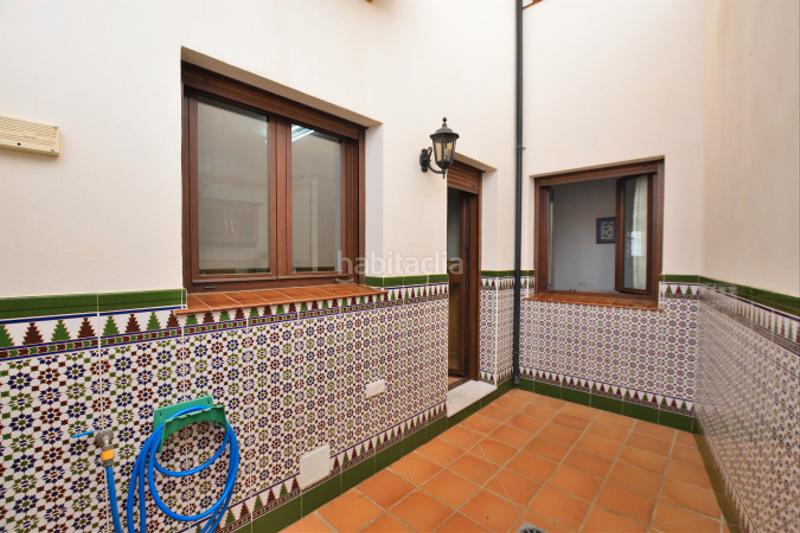 Foto 32d68612-9582-4440-85c0-b36a1f12f06c. Casa adossada amb calefacció aparcament a Montejaque